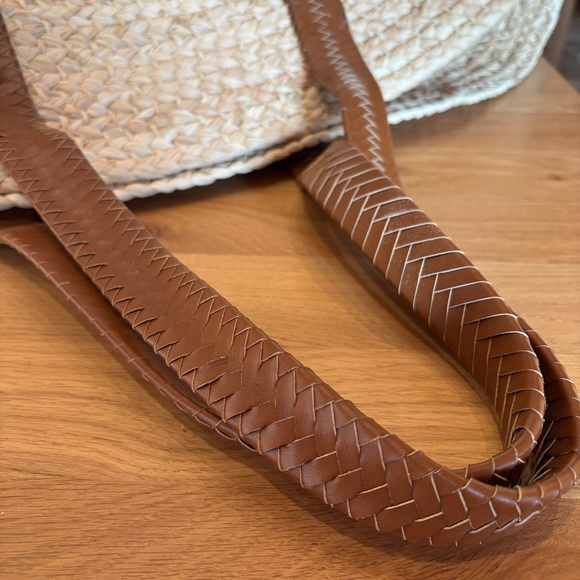 Cesta Collective Taco Tote Basket - Raffia w/ Leather Handles - Picture 13 of 14